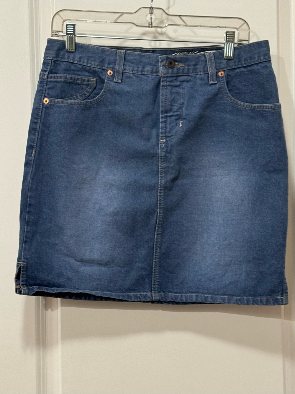 Volcom Women's Dark Blue Denim Mini Skirt junior 11, W 17, L18”